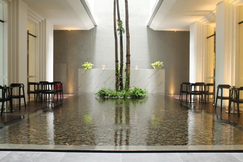 Delua Hotel Джакарта Экстерьер фото